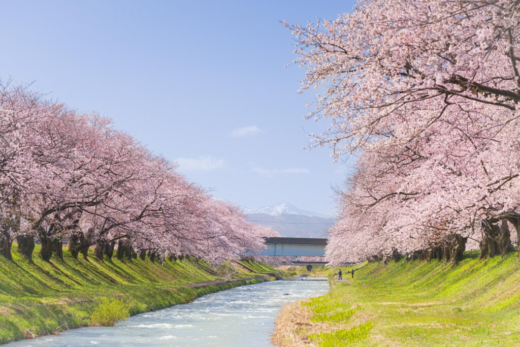 FE 70-200mm F2.8 GM OSS II (SEL70200GM2)で撮影した風景。