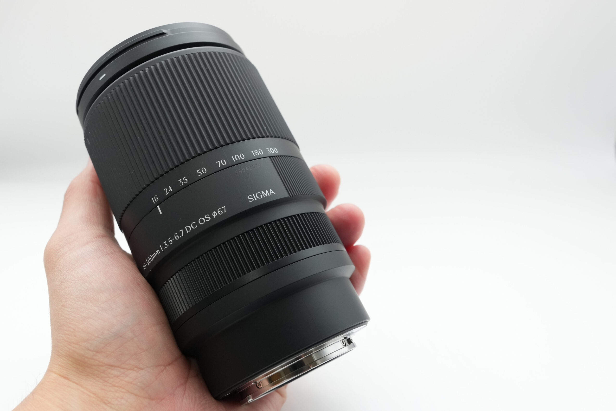 SIGMA 16-300mm F3.5-6.7 DC DN